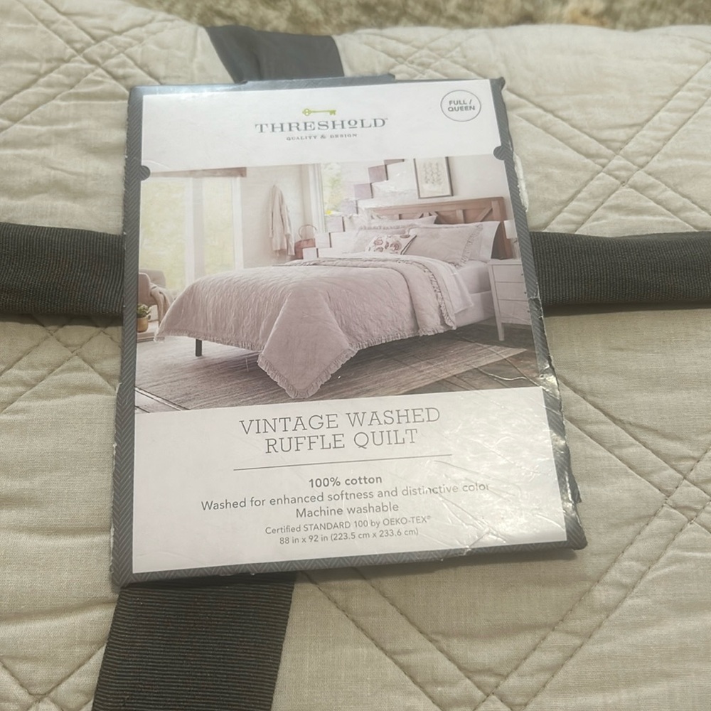 Threshold Full/Queen Vintage Washed Ruffle Quilt
